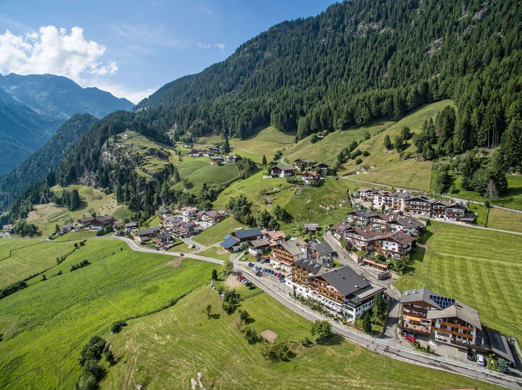 Hotel Alpenland Мосо Экстерьер фото
