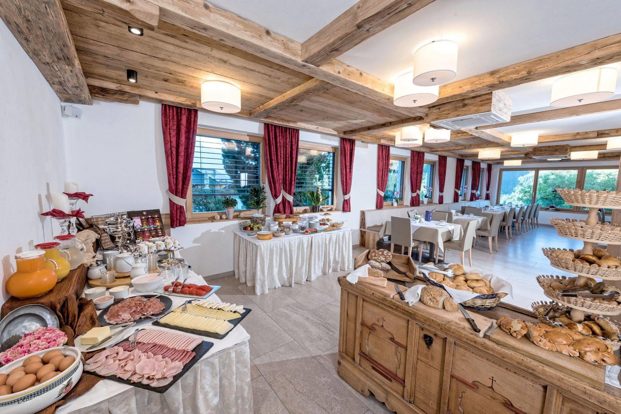 Hotel Alpenland Мосо Экстерьер фото